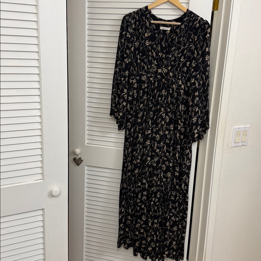 Doen Midnight Black and Soft Cream Floral Dress